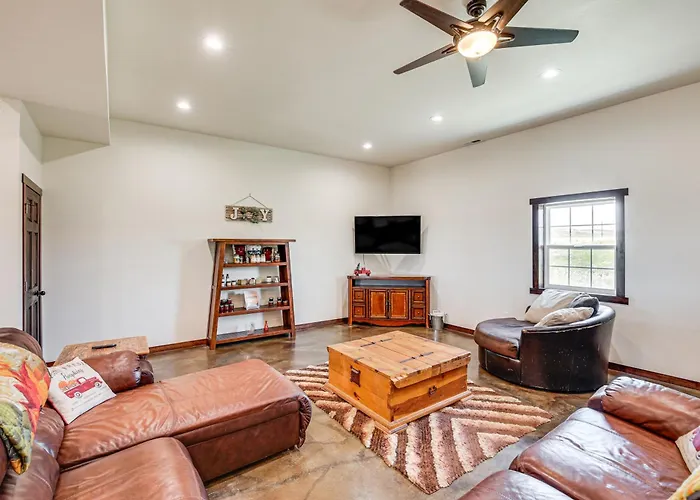 Pet Friendly 'daydreamers Guest Ranch' On 60 Acres Lingle